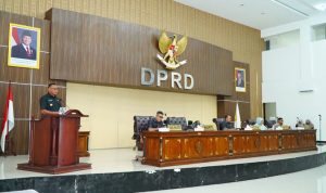 Wali Kota Tidore Kepulauan, Muhammad Sinen, SE berpidato pada acara Rapat Paripurna Ke-8 Masa Persidangan III Tahun 2025-26 tentang Penyampaian Ranperda Laporan Pertanggungjawaban Pelaksanaan APBD Tahun 2025.